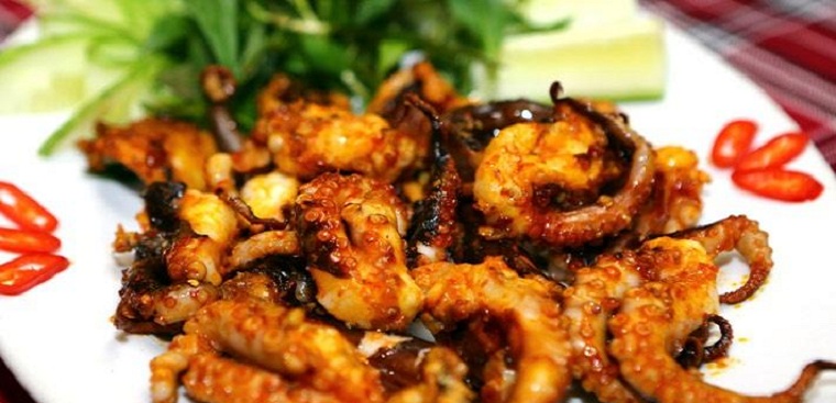 Bạch tuột nướng sa tế Cần Giờ