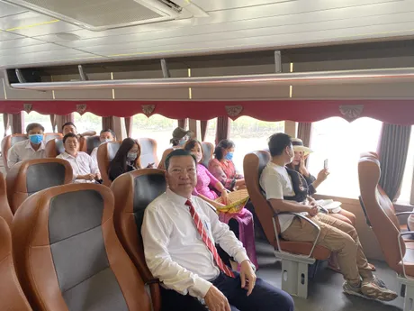Vừa di chuyển vừa có trải nghiệm ngắm cảnh sông nước thú vị